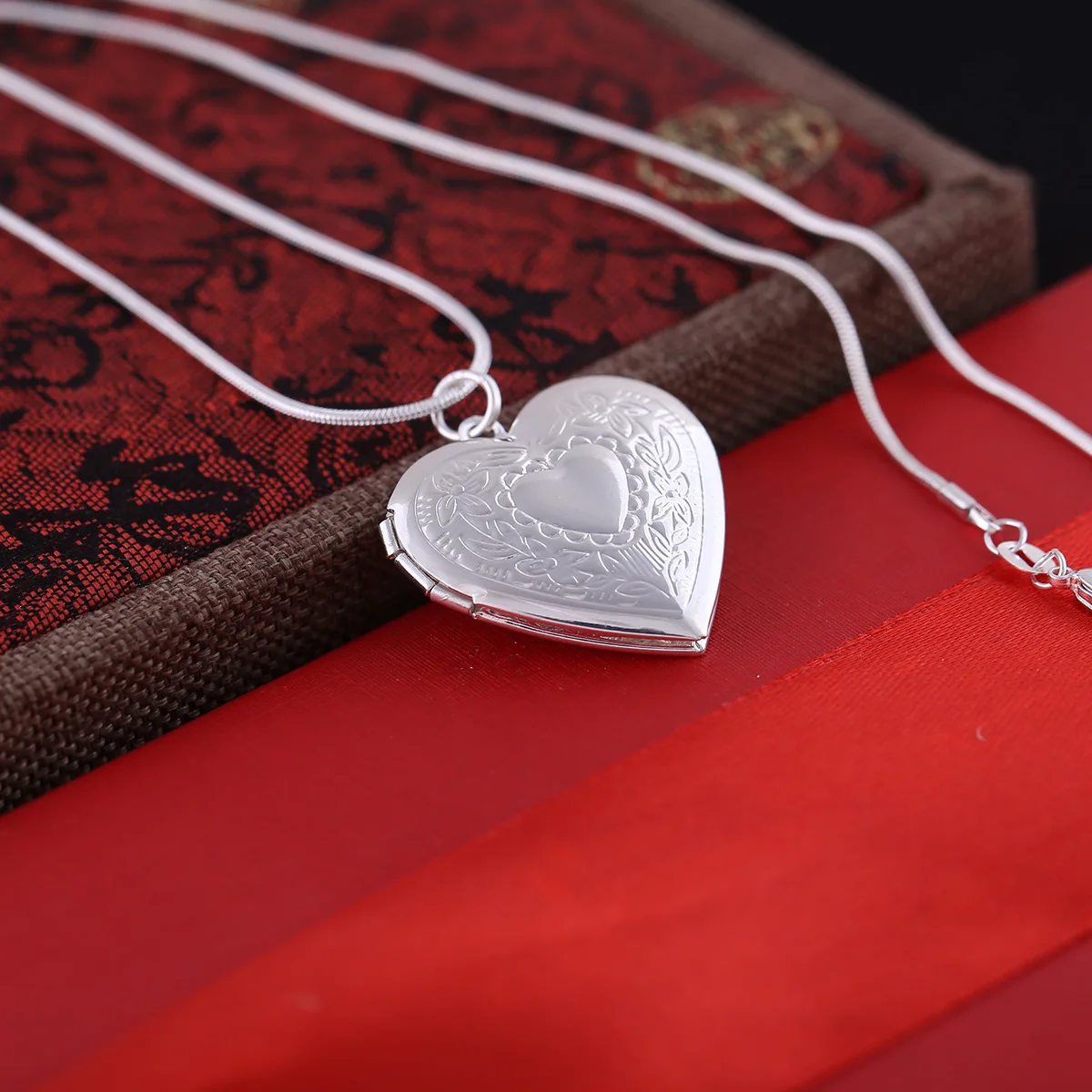 Luxury 925 Sterling Silver Necklace For Woman 18 Inches Heart Photo Frame Pendant Fashion Trend Jewelry Wedding Holiday Gifts