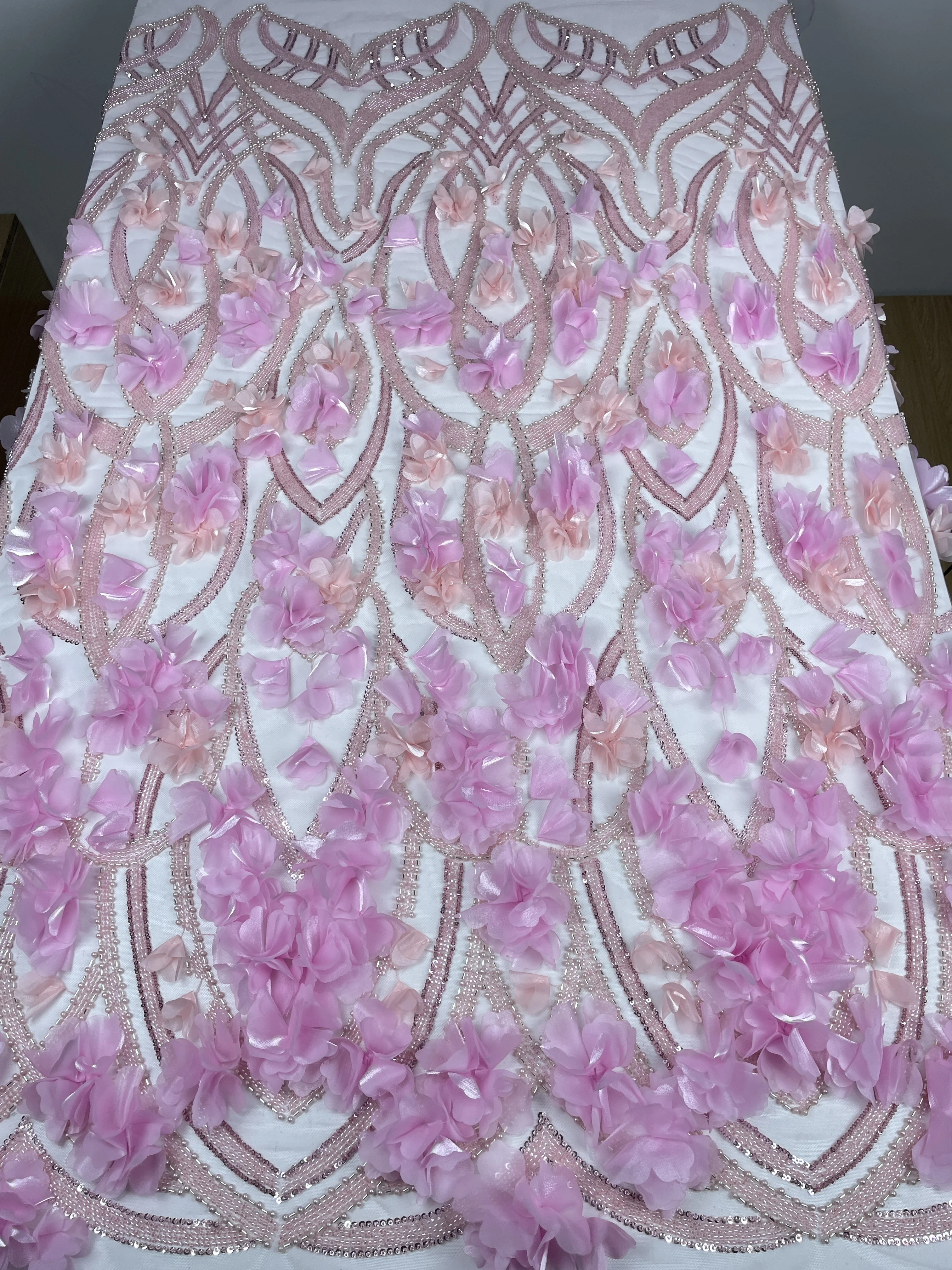 

Pink Fashion French 3D Flower Lace Fabric High Quality Nigerian African Beaded Embroidery Lace Fabric Ladies Dress Sewing