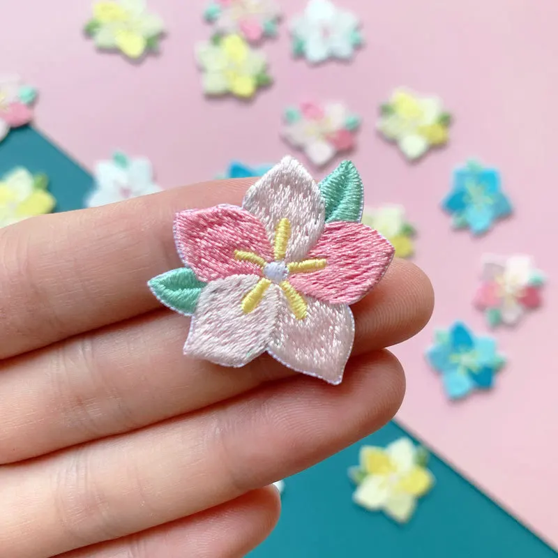 2pcs Sakura Patches For Clothing Self-adhesive Embroidery Ironing On Shirt Applique On Backpack Decorate Mobile Phone Shoes Hats