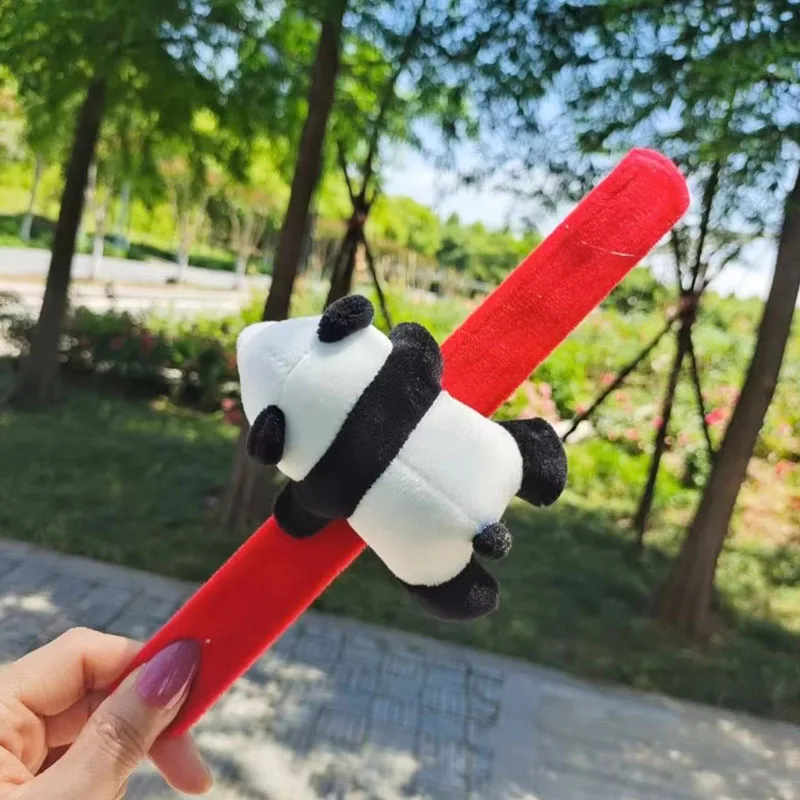 10 pezzi 10 cm Kawaii Panda Pop Anello Bracciale in peluche Spilla Pancia Panda Abito da polso per ragazzi e ragazze Compleanno Regalo di Natale