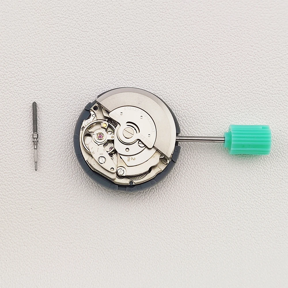 Movimento nh05 Movimento dell'orologio alle 3 Movimento meccanico originale giapponese NH05 Accessori per orologi con calendario singolo