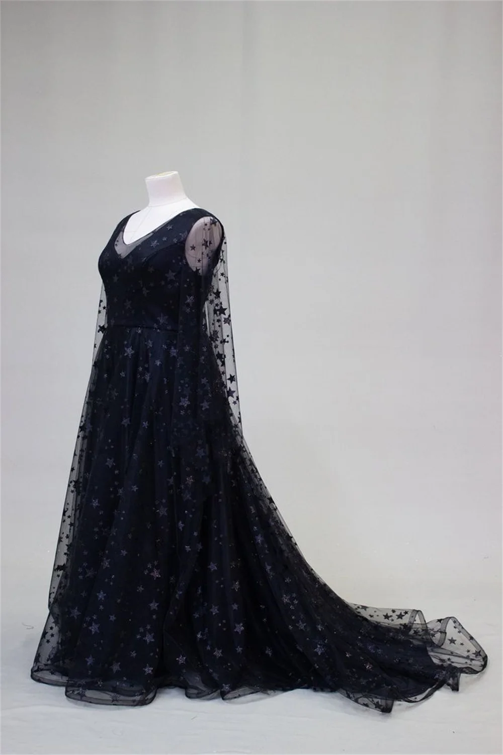 Sansa Black Trumpet Sleeve فساتين السهرة Gothic Star A-line Vestidos De Noche Long Sleeve Prom Dress فساتين سهره فاخره