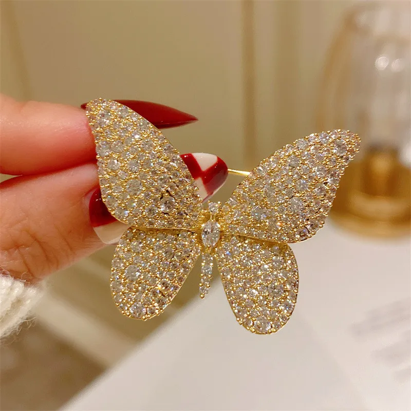 CC Sparkly Coat Pin Full of High Quality White Zirconia Butterfly Shape Gold Silver Color Brooches Micro Inlay Metal Pins B04