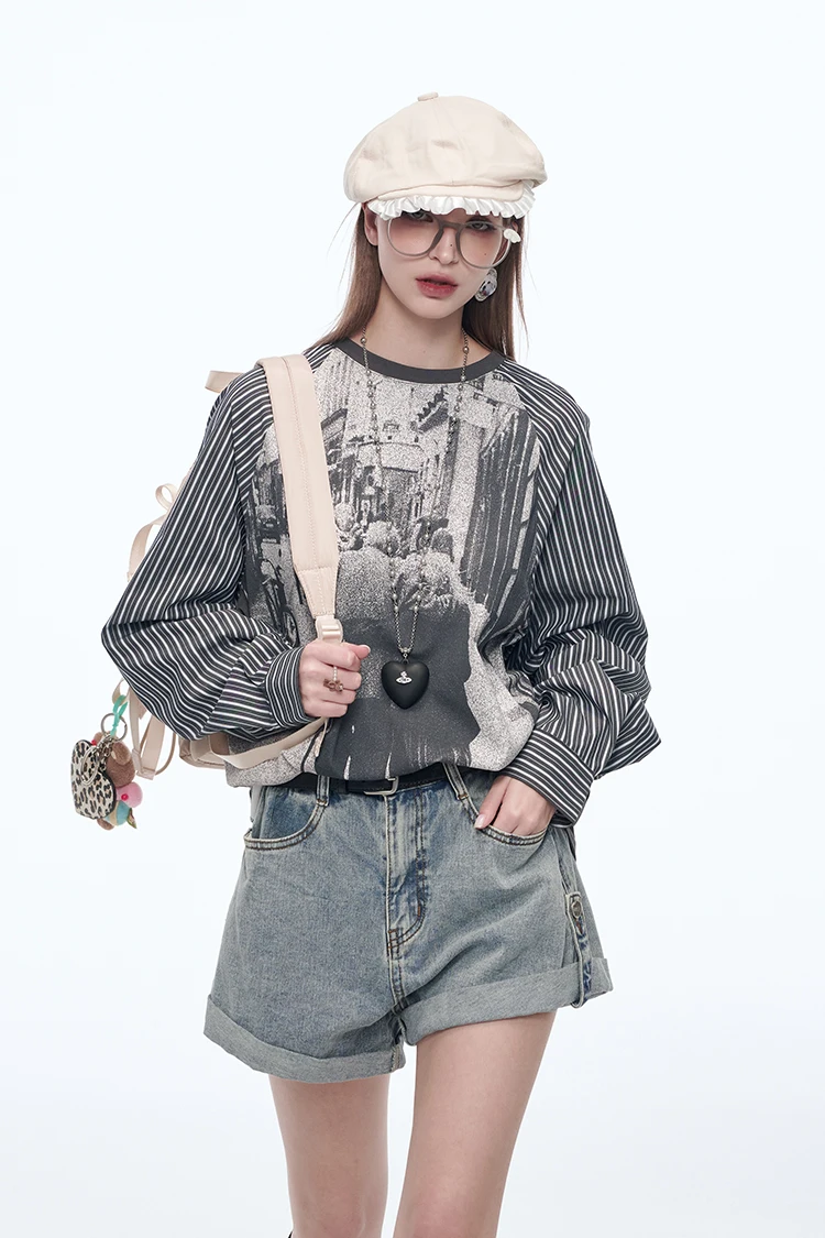 ELFSACK Fitted Graphic Long Sleeve Tee Women, Raglan Striped Sleeve All-Over Print T-Shirt, Retro Y2K Streetwear Top