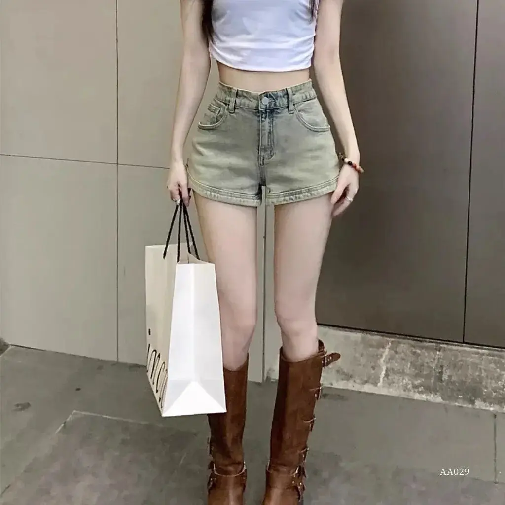 Y2k Denim Shorts femmes 2025 été nouveau taille haute et conception mince un mot Super court pantalons chauds