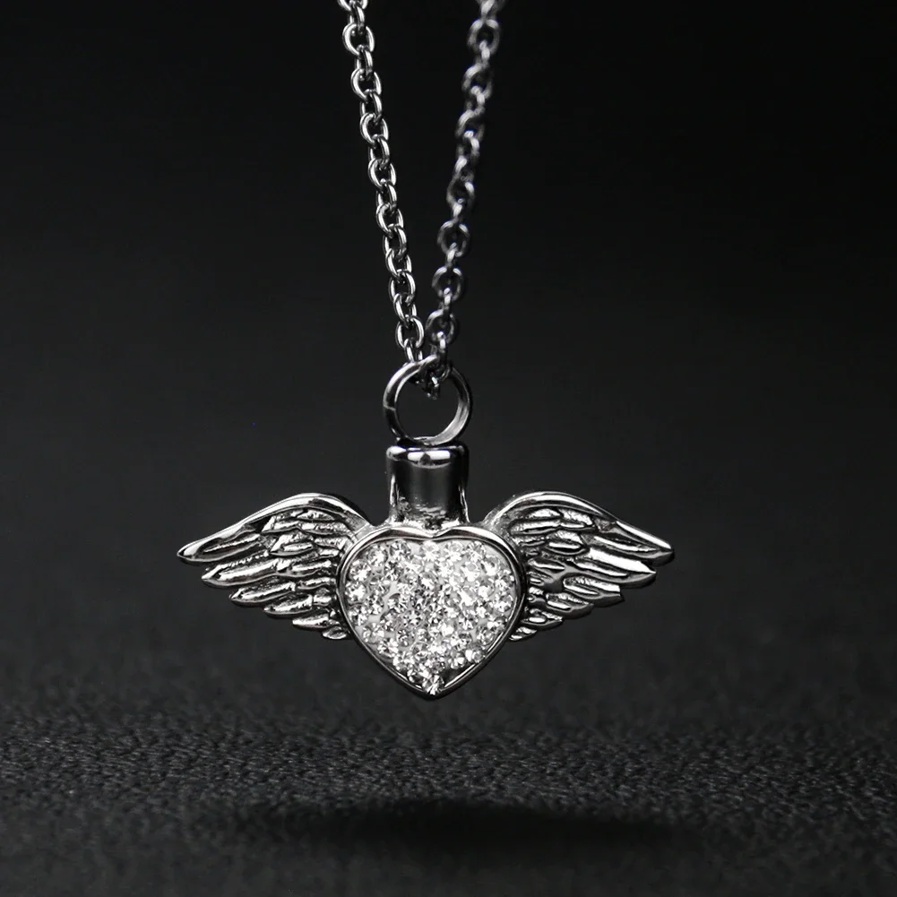 Silver Color Angel Wing Diamond Heart Necklace Engrave Metal Clothes Accessory Party Favor Perfume Aromatherapy Container Bottle