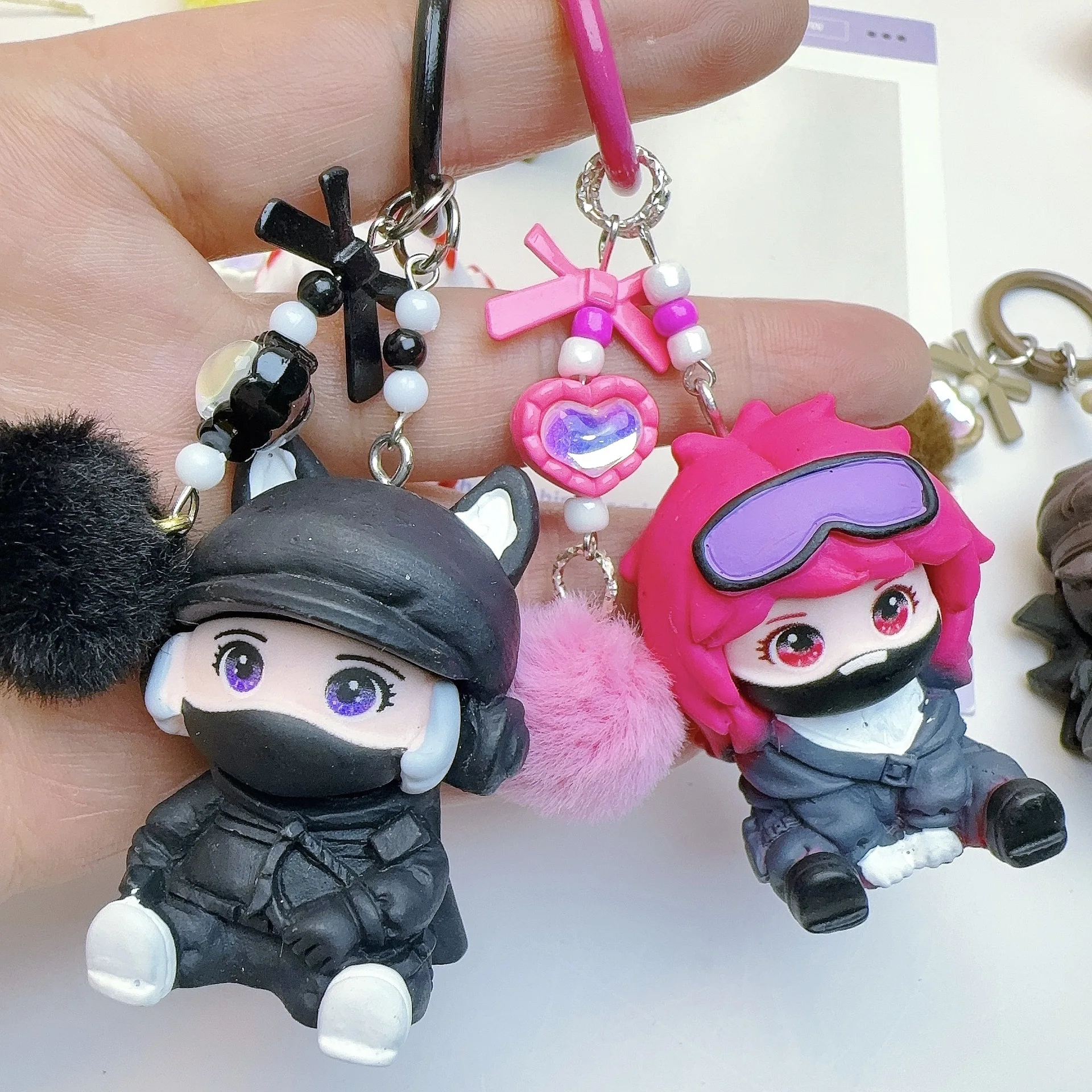 Delta Force Fashion Game Keychain Resin Desktop Decoration Cute Boy as a Gift