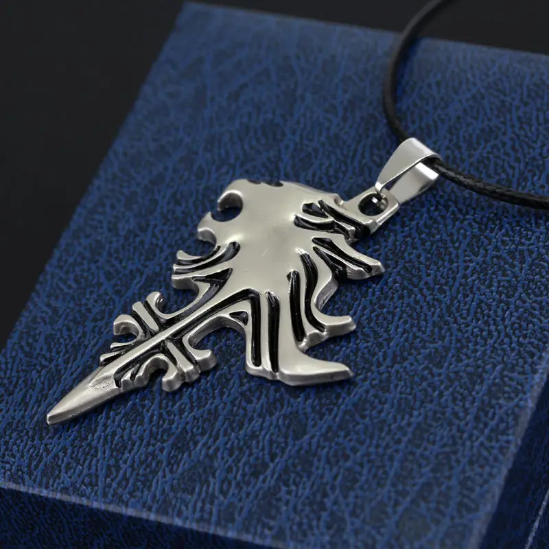 Vintage FF8 Final Fantasy VIII Necklace Sleeping Lion Heart
