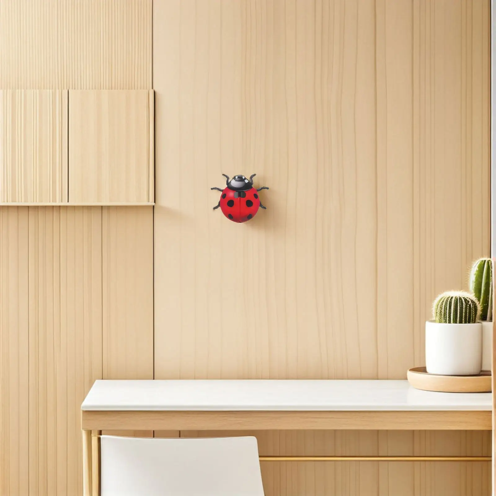 3Pcs Seven-Spotted Ladybug Wall Sculpture Metal Garden Decoration Outdoor Patio Hanging Ornament Yard Wall Accent Indoor Decor