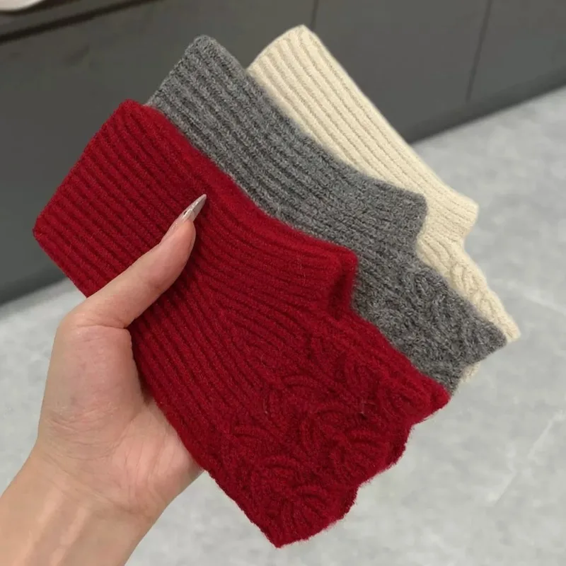 Elegant Crochet Maple Leaf Pattern Knit Fingerless Gloves Women Retro Winter Wrist Hand Warmers Typing Office Daily Wear Russian