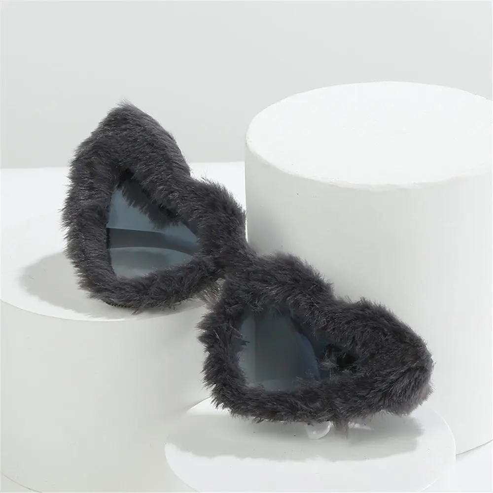 Soft Fur Heart Sunglasses Women Men 2024 Trendy Oversized Cat Eye Plush Gradient Sun Glasses Ladies UV400 Shades Party Eyewear