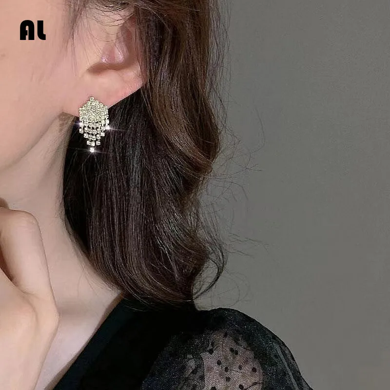 Pendientes con borla de diamantes de imitación para mujer, aretes de circón súper Flash, párrafo nupcial, moda al por mayor, gama alta