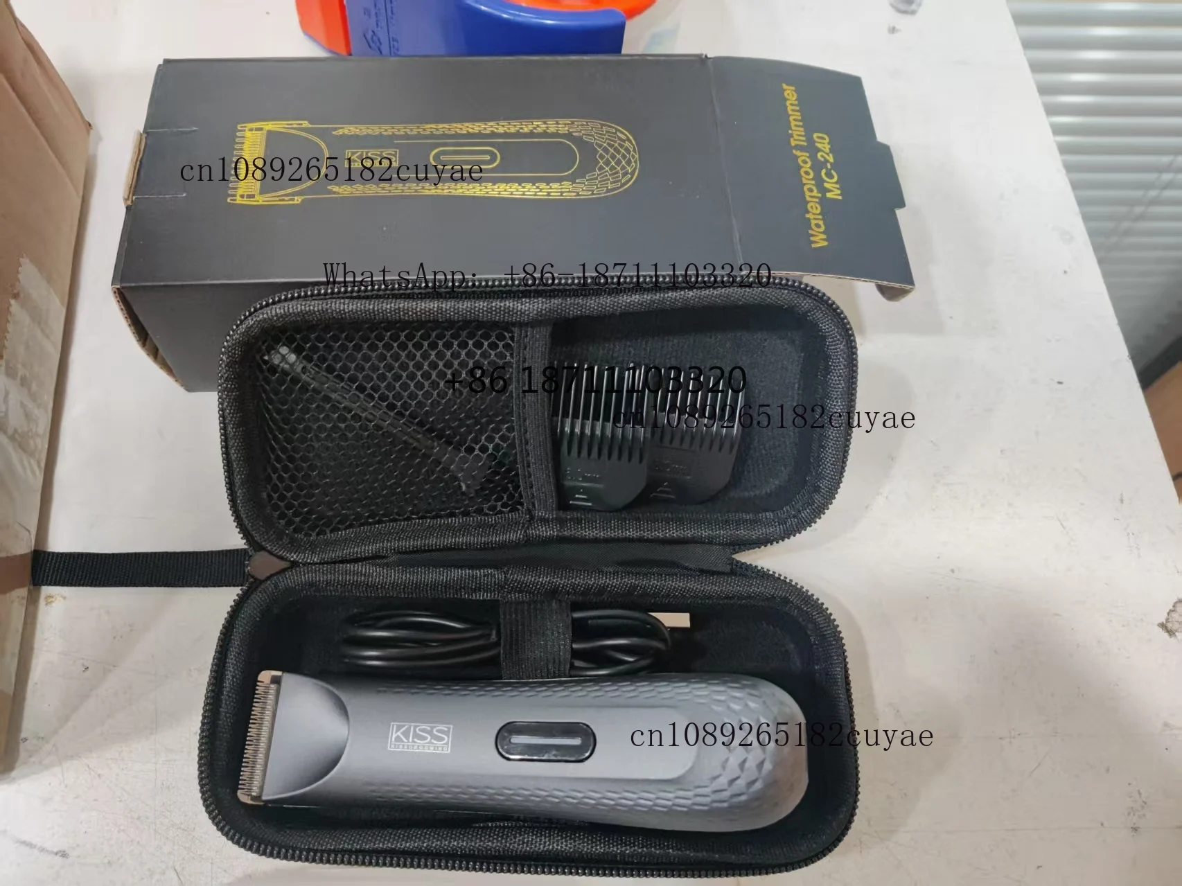 IPX7 Waterproof Pet Hair Trimmer Smart decent & light-weighted Pet Trimmer with LED Light electric scissors LED Light clipper