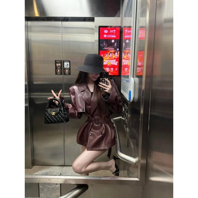 가을 레트로 핫걸 스타일 스트리트 레디 루즈핏 긴팔 코트 스타일리시하고 독특하며 다재다능한 가죽 재킷