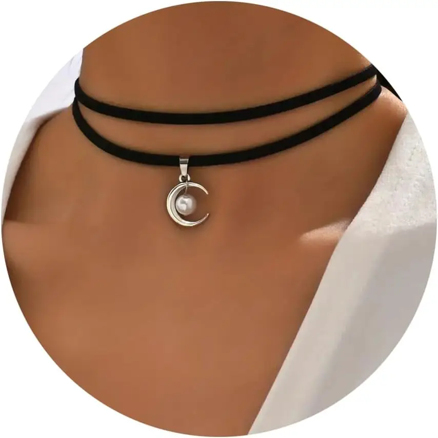 Schwarze Halsketten für Frauen, verstellbare mehrlagige Samt-Leder-Spitzenkragen-Choker-Halsketten, Goth-Schmuckgeschenke.