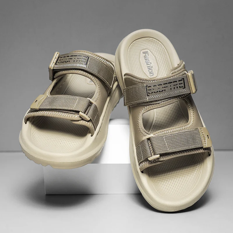 

Hot summer new lightweight professional comfortable breathable slippers outdoor beach sandals Lightweight shoes Very good