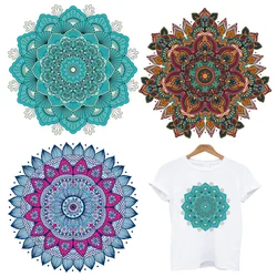 2 pz/lotto Mandala Flower t-shirt da donna a trasferimento termico adesivo termico adesivi fusibili ferro sulle toppe per l'applicazione dell'abbigliamento