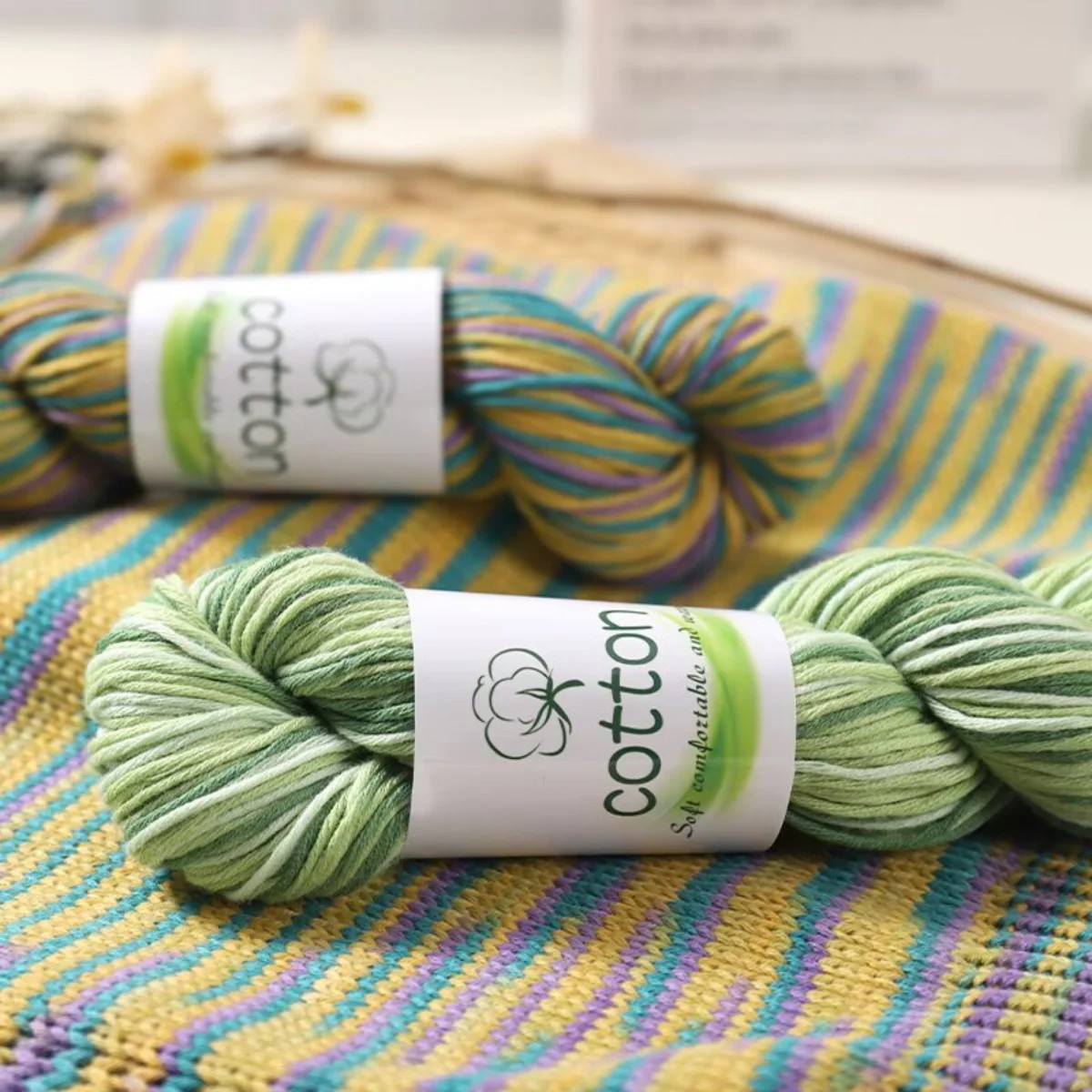 1 Stück reines Baumwoll-Farbverlaufsgarn, weich, atmungsaktiv, zum Häkeln, Stricken, für Pullover, Mützen, Schals, Mäntel, langlebige Heimtextilien – Detail 3