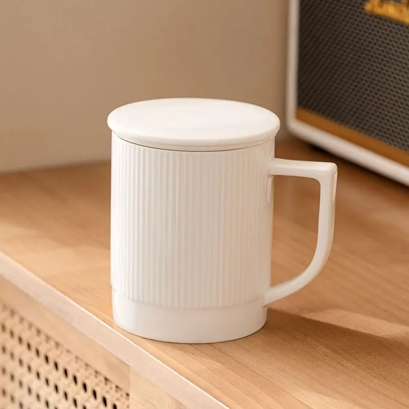 

Yangzhi Jade White Porcelain Vertical Pattern Tea Cup With Lid Ceramic Tea Separation Office Cup Household Mug Tea Cup