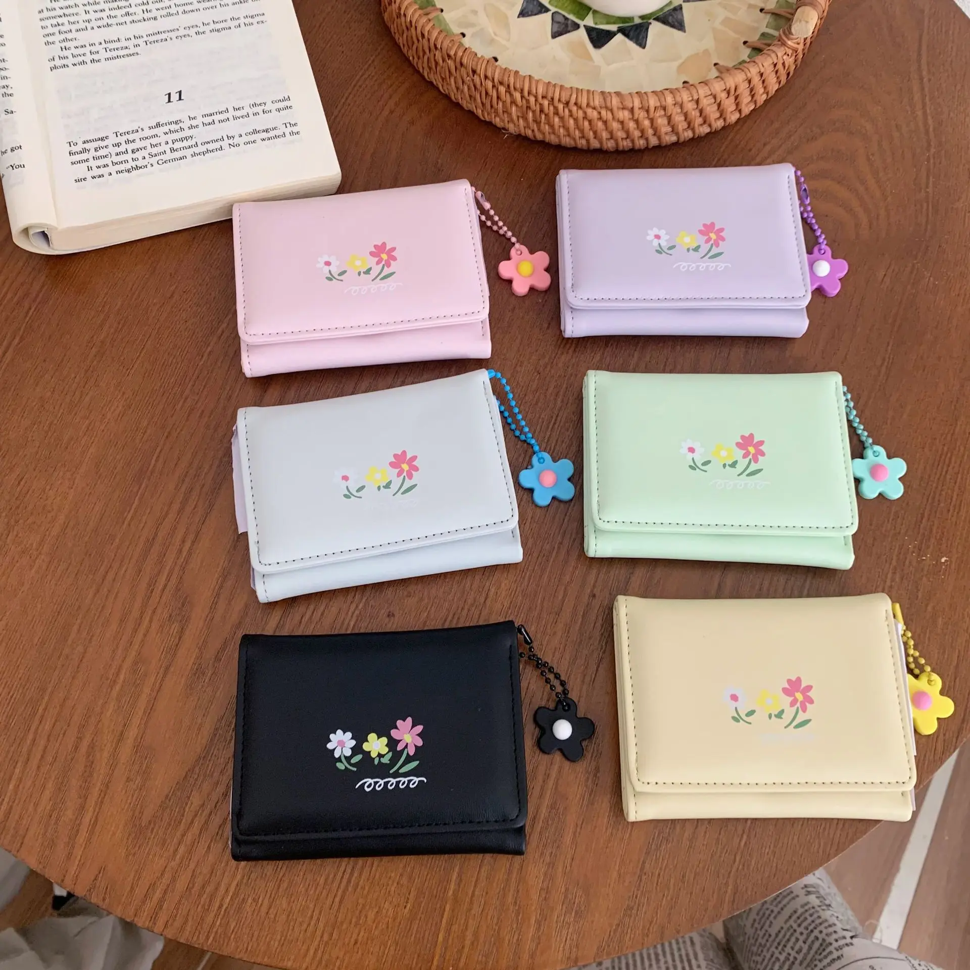 

Новый женский кошелек в стиле ретро, простой цветок, несколько слотов для карт, держатель для карт, большая вместительная сумка для карт, кошелек для монет для девочек C309