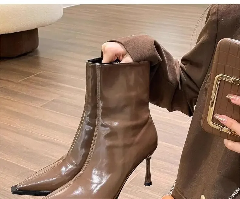 Knöchelstiefel Vintage Herbst Neue Mode High Heels Damen Sexy Spitze Lackleder Schmalstiefel Damen Braun Kurze Booties – Detail 2