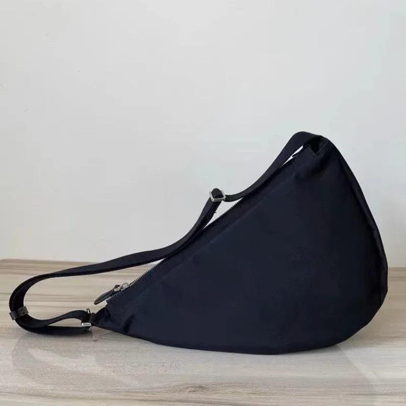 Designer nylon bag, half moon bag, underarm bag, waterproof nylon fabric, lightweight crossbody bag