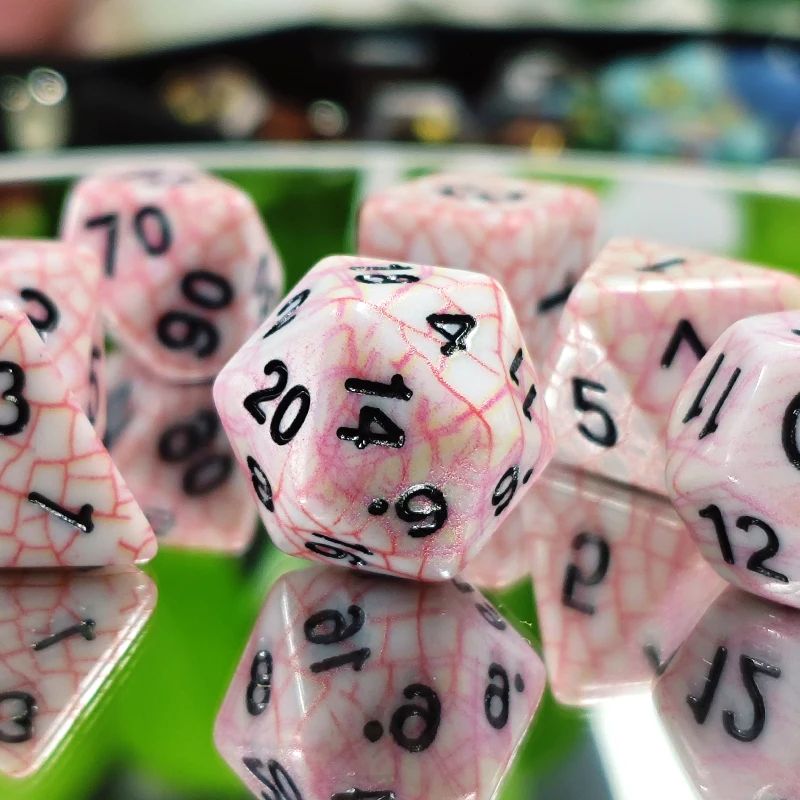 Juego De 25 Dados Poliédricos D4 En Acrílico | Set Para Juegos De Rol Con Estuche Metálico | Fáciles De Leer Y Duraderos | Regalo Para Jugones