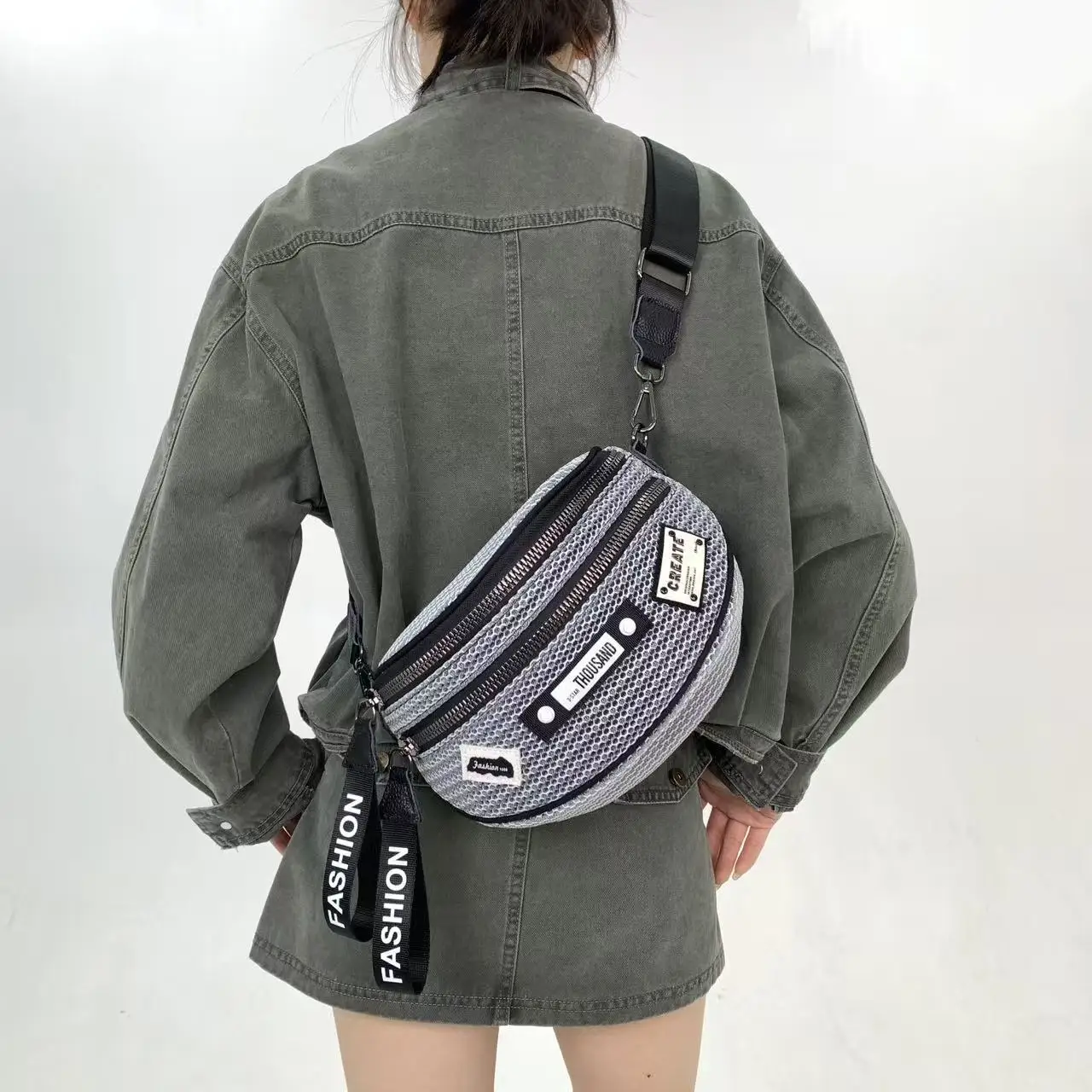 

Ladies' fashionable mesh cloth crossbody bag, trendy and cool sports outdoor waist bag, shoulder bag