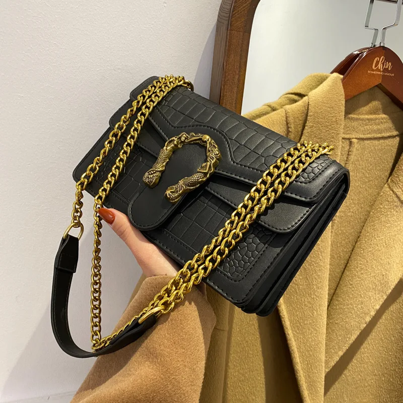 

2025 Women's Pebble-Textured Mini Crossbody Bag, Stylish Square Shoulder Bag with Chain Strap & Embossed Detailing, Trendy Chic