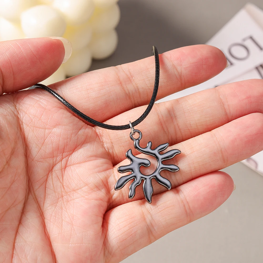 Aihua Hip-Hop Halskette mit Sonne-Mond-Stern-Anhänger in Gunmetal-Schwarz für Damen und Herren, Punk-Stil mit schwarzem Seilband, Y2K-Party-Schmuckgeschenke – Detail 16