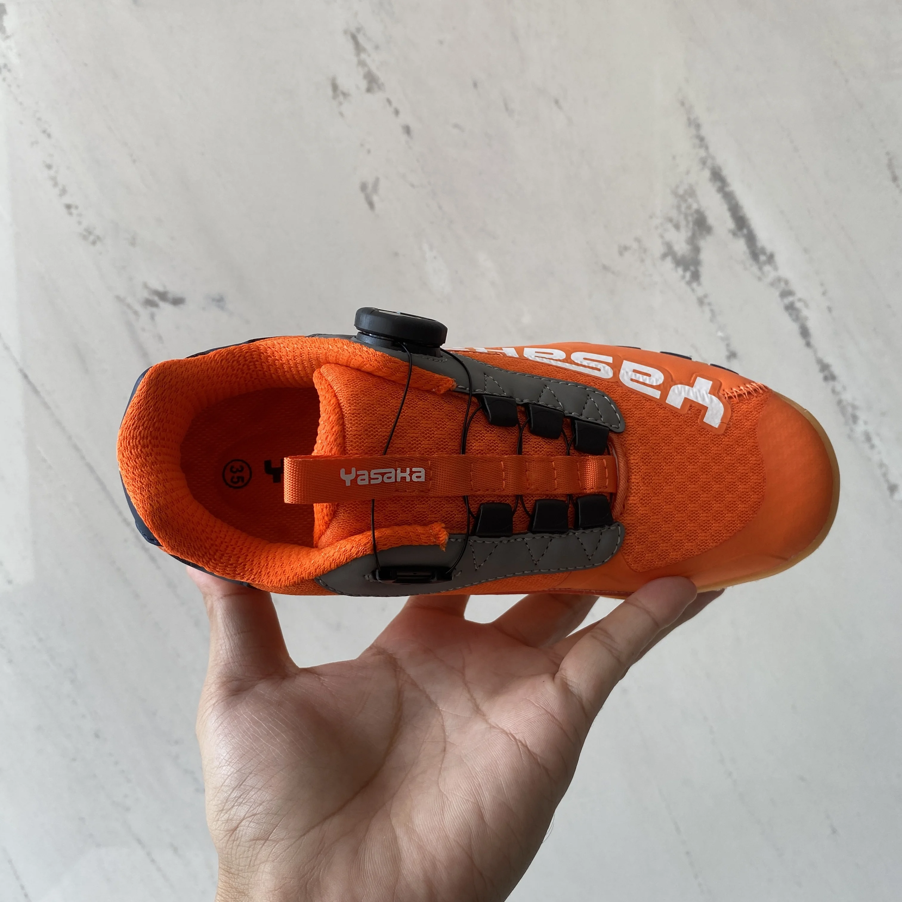 

2025 new badminton shoes Anti-slip badminton training shoes men's tennis shoes men's luxury brand table tennis shoes