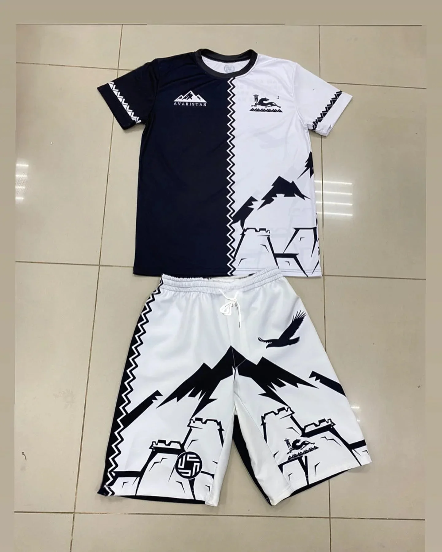 2026 new hot selling mixed martial arts boxing sportswear set with short sleeved printed T-shirt and shorts as sportswear