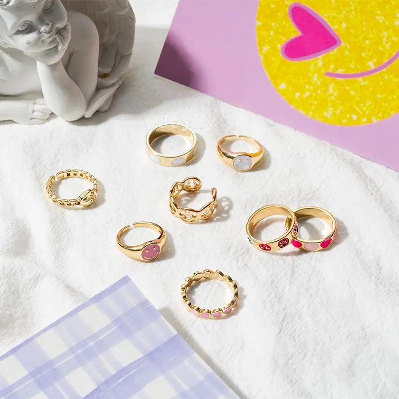 8Pcs Exquisite Preppy Rings Autumn Jewelry Accessories for Teens Smile Love Shaped Gold Color Open Knuckle Ring Birthday Gifts