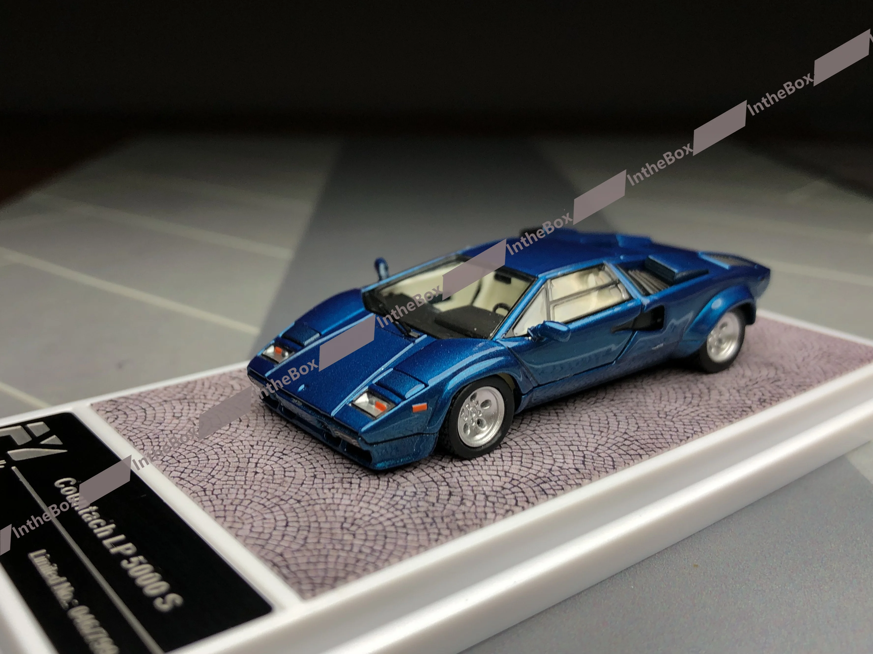 FindClassically FY Countach LP5000 QV Blauw 1:64 Diecast Model Car Collection Limited Edition Hobby Speelgoed