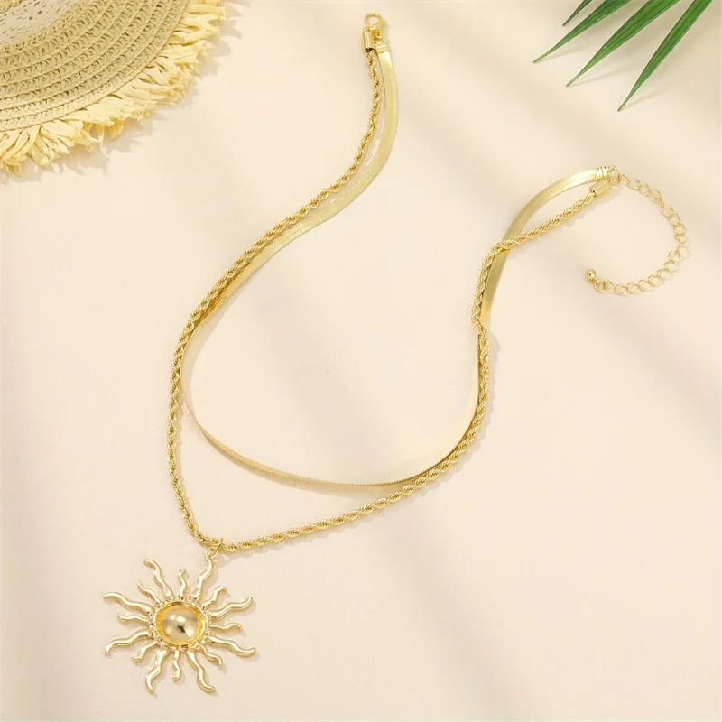 Übertriebene große Sonnen-Anhänger-Halskette für Frauen, trendige doppellagige Schlangenknochen-Kette, Halskette, Sommer-Schmuck-Accessoires – Detail 3