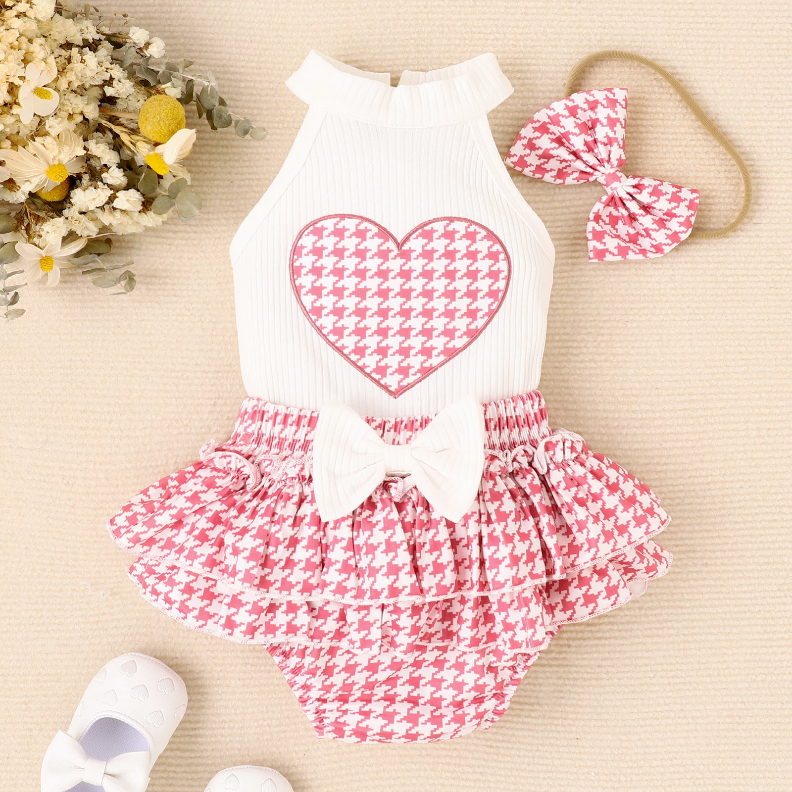 

Baby Girl 3Pcs Summer Outfits Sleeveless Heart Embroidery Tank Tops and Shorts with Headband Set Infant Clothes