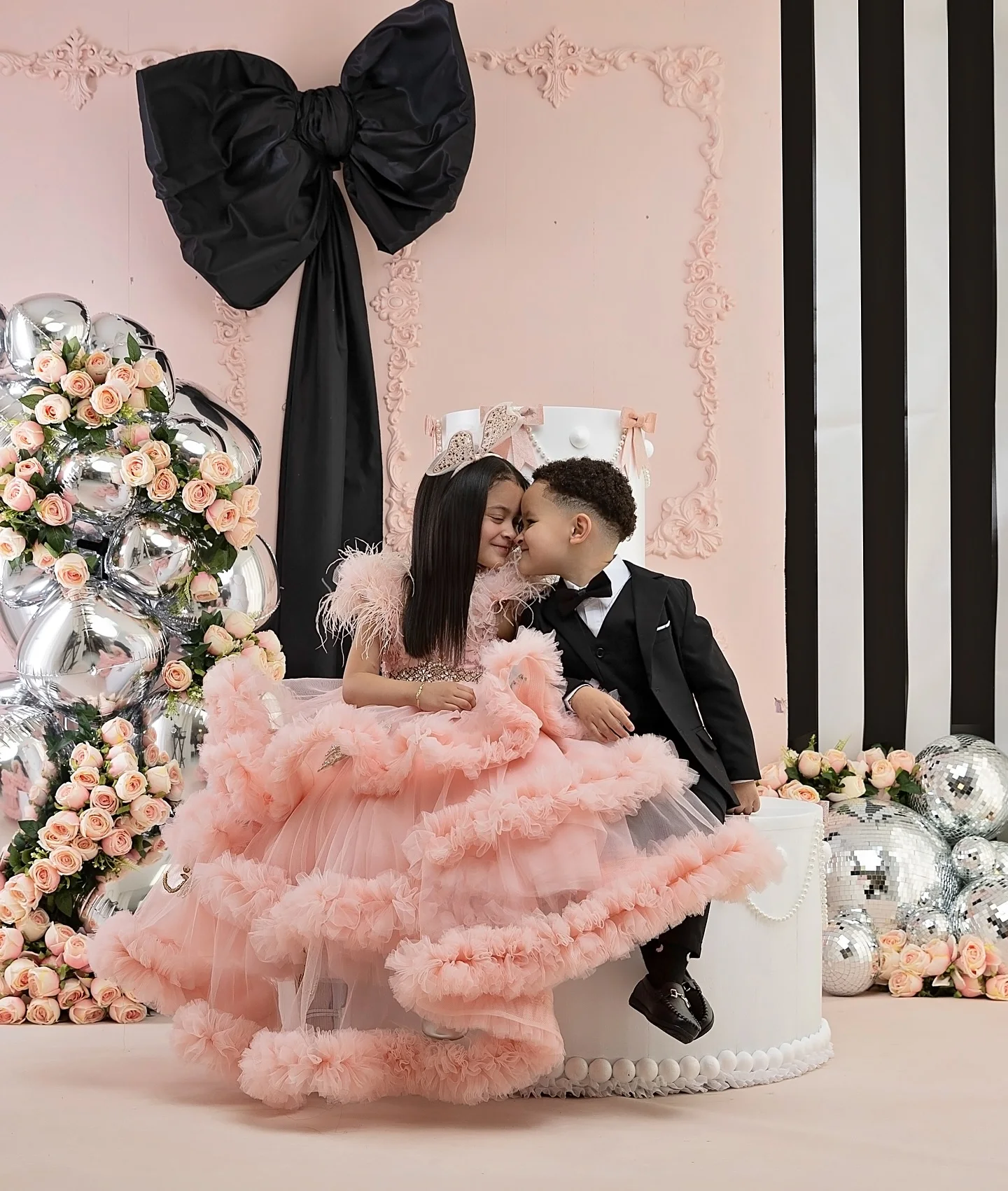 Różowe Sukienki na Roczek dla Dziewczynek z Piórami, Warstwowe Falbany, Sukienki dla Druhenek, Sukienki Balowe dla Dzieci, Sukienki Księżniczki, Szyte na Miarę