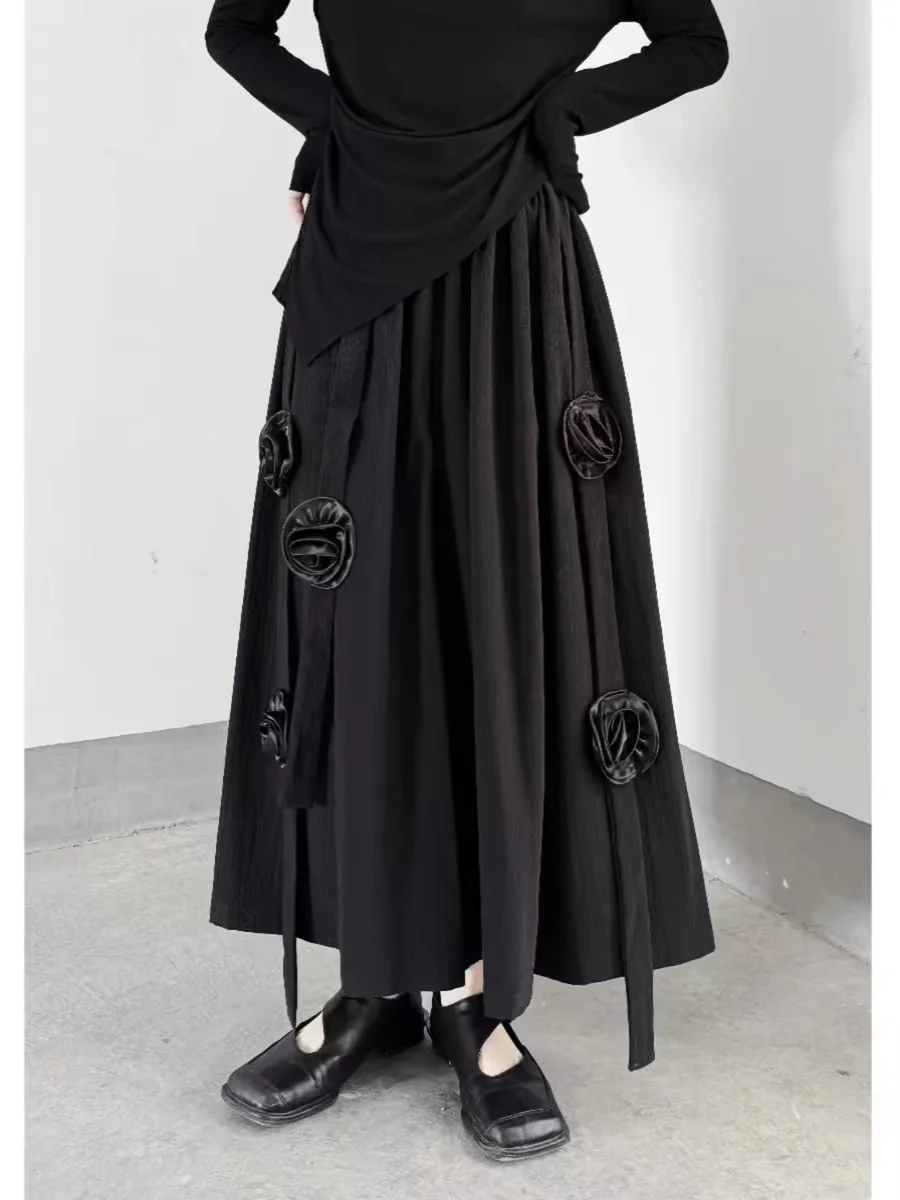 Schlankmachende Hose mit weitem Bein und Webgürtel, neun Punkte, 3D-Blumendesign, lässige Rockhose, Damen-Midirock mit hoher Taille