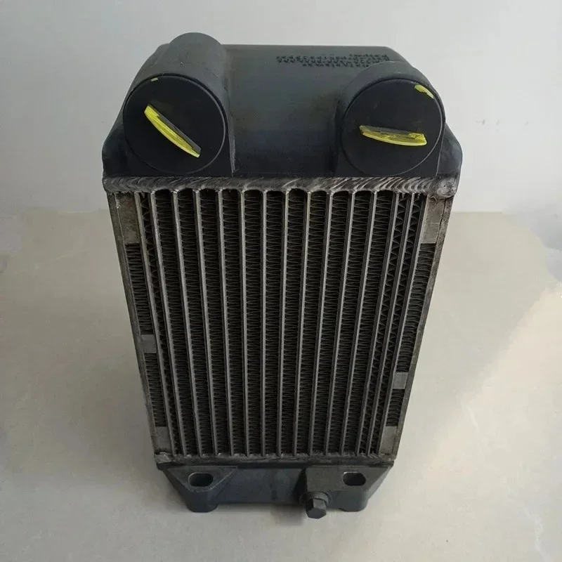 D914L04 diesel engine spare parts Original hydraulic oil cooler 0223 7499