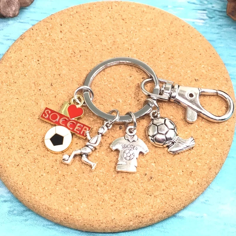 1pc Playing Football Keychain For Men, Backpack Accessories，Men's Football Player Keychain, Football, Shoe Keychain For Men