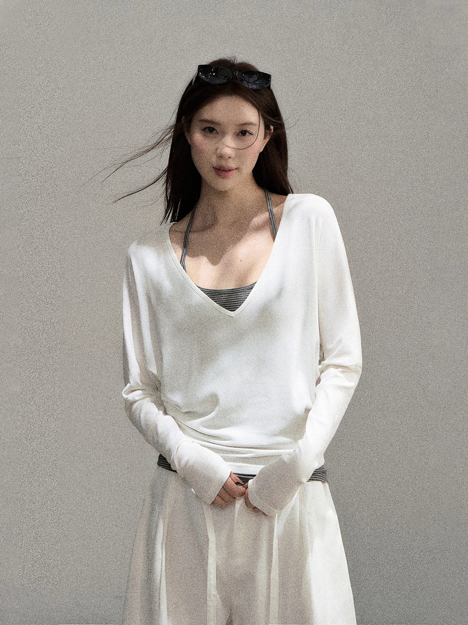 White V-neck Long Sleeve T-shirt Women's Autumn Loose Feel Top Hanging Neck Strap True Two-piece Set Commute Style Korean Ver...