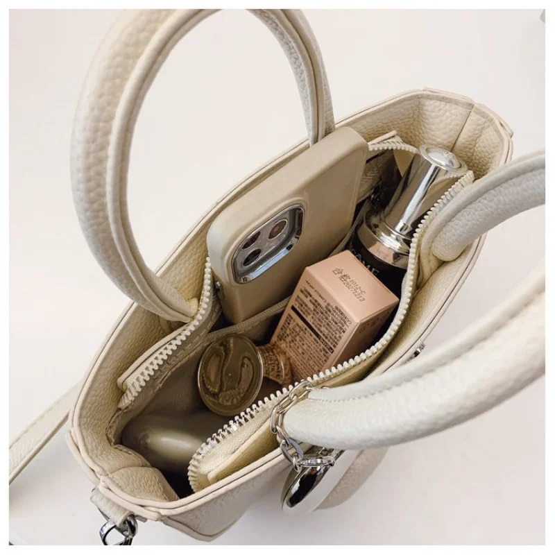 

High-End Minimalist Crossbody Bag Elegant Leather Vintage For Women With Large Capacity And Trendy Logo