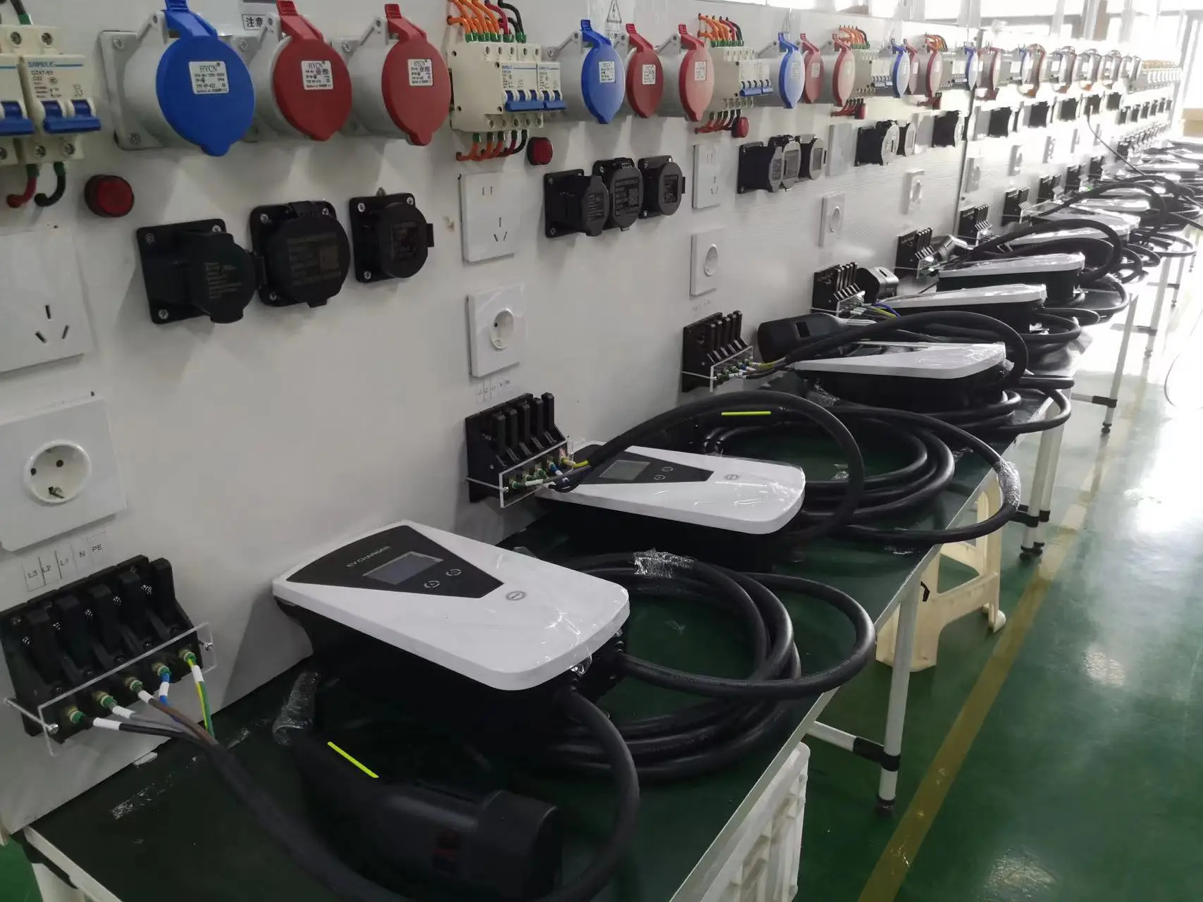 Charging Station EV Charger 22kw Evse Wallbox 32a 16a Ac Ev Charger Station holder cable organizer IP65 220V 380V 400V