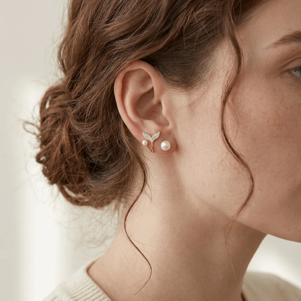 

Exquisite Design Fish Tail Earrings Zircon Luxury Pearl Crystal Earrings Jewelry Ornament Personality Fish Tail Stud Earrings