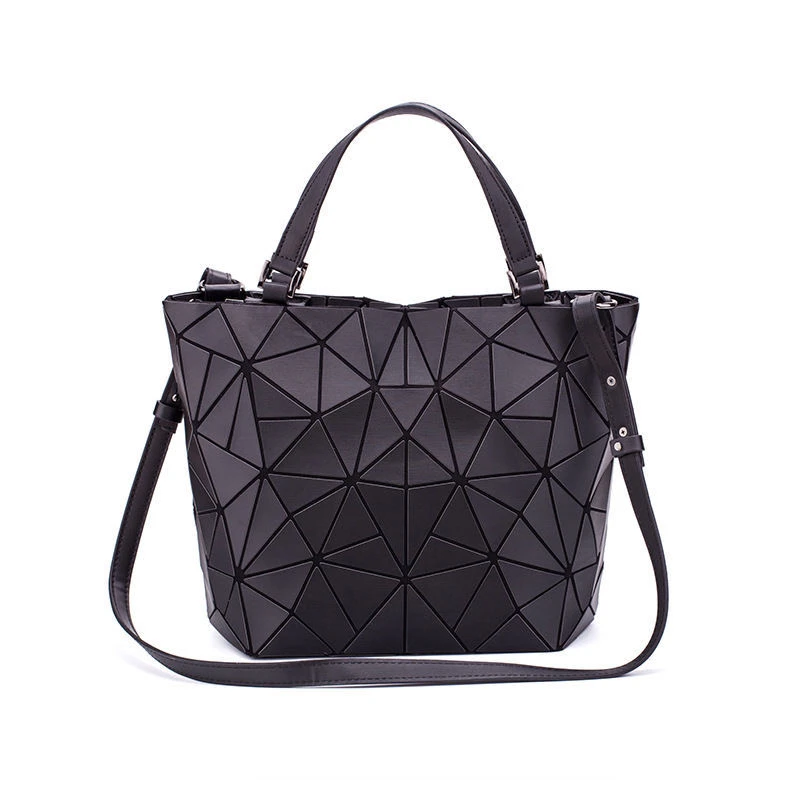 Kadınlar için çanta 2024 tasarımcı lüks Tote kova çanta moda geometrik Crossbody omuz Messenger el çantası gümüş