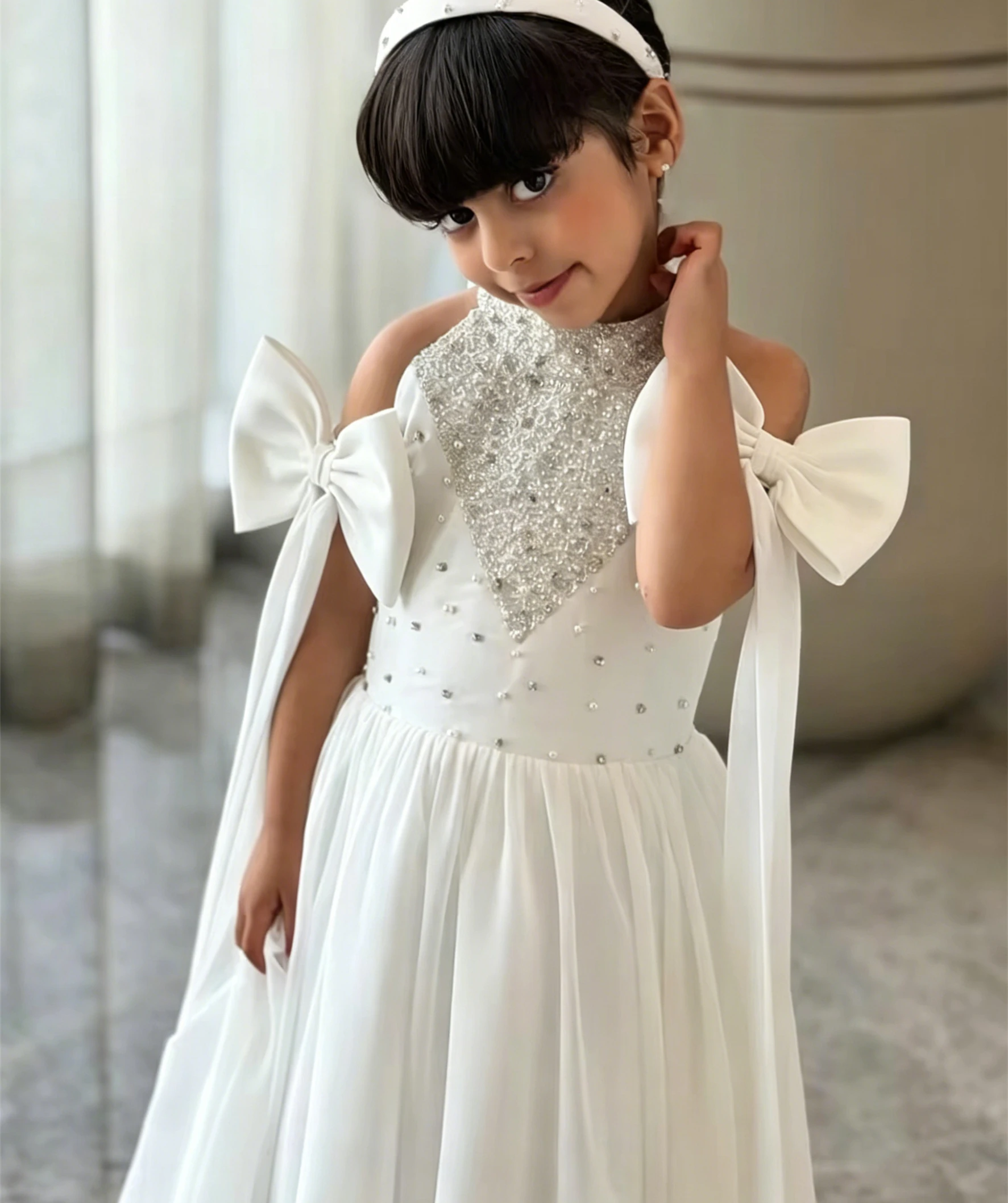 

Customized Flower Girl Dress For Wedding Glitter Pearls Sleeveless Floor Length High Waist Kids Birthday First Communion Gown