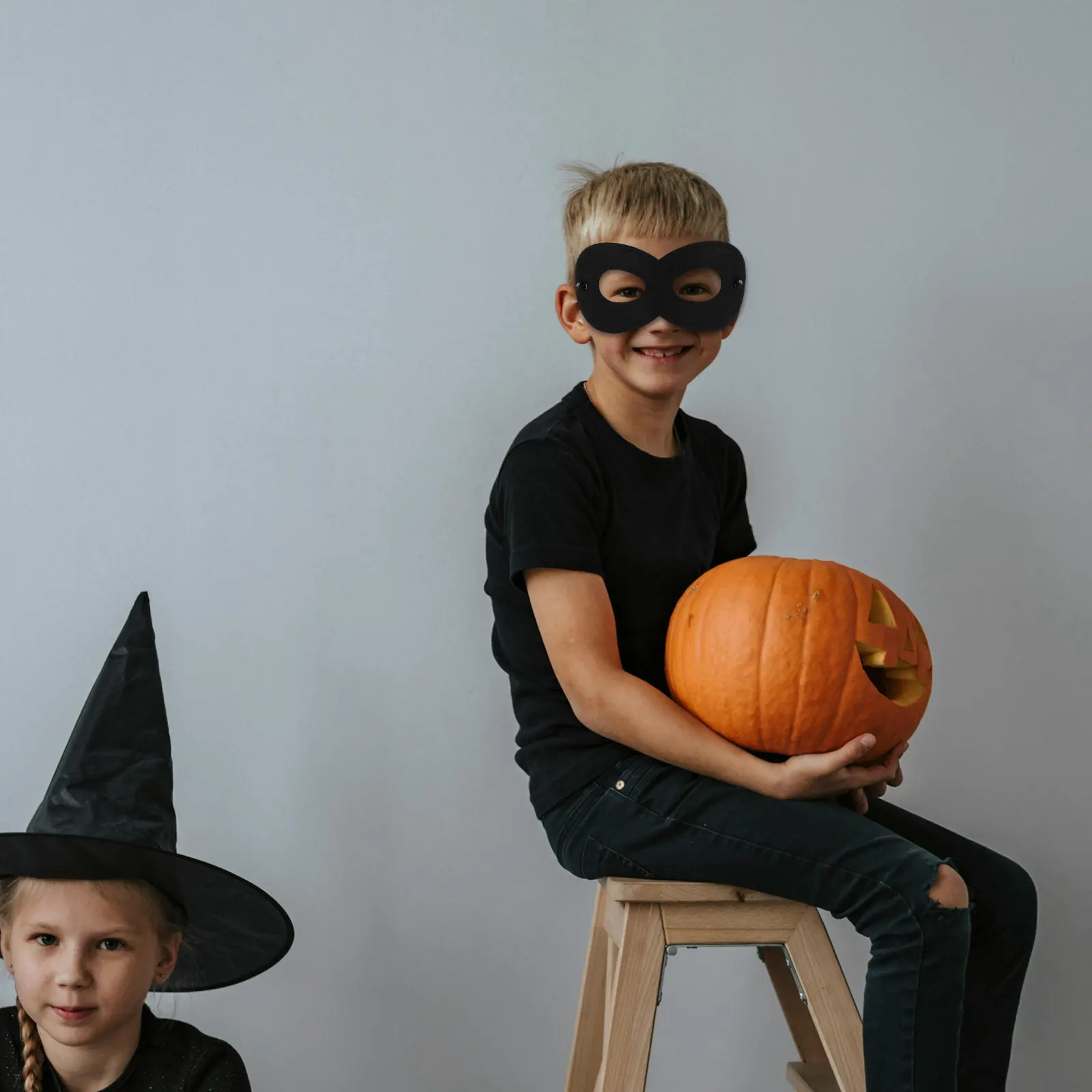 

10Pcs Superhero Eye Masks Kids Soft Felt Costume Accessories Easy-Wear Elastic Band for Birthday Parties Masquerade Dress-Up