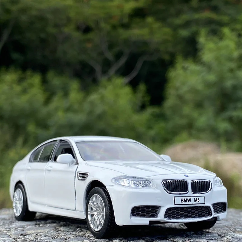 1:36 BMW M5 M550i F90 Car Model M2 M4 Alloy Car Model Diecasts Metal Toy Vehicles Car Model Simulation Collection Toy Gift