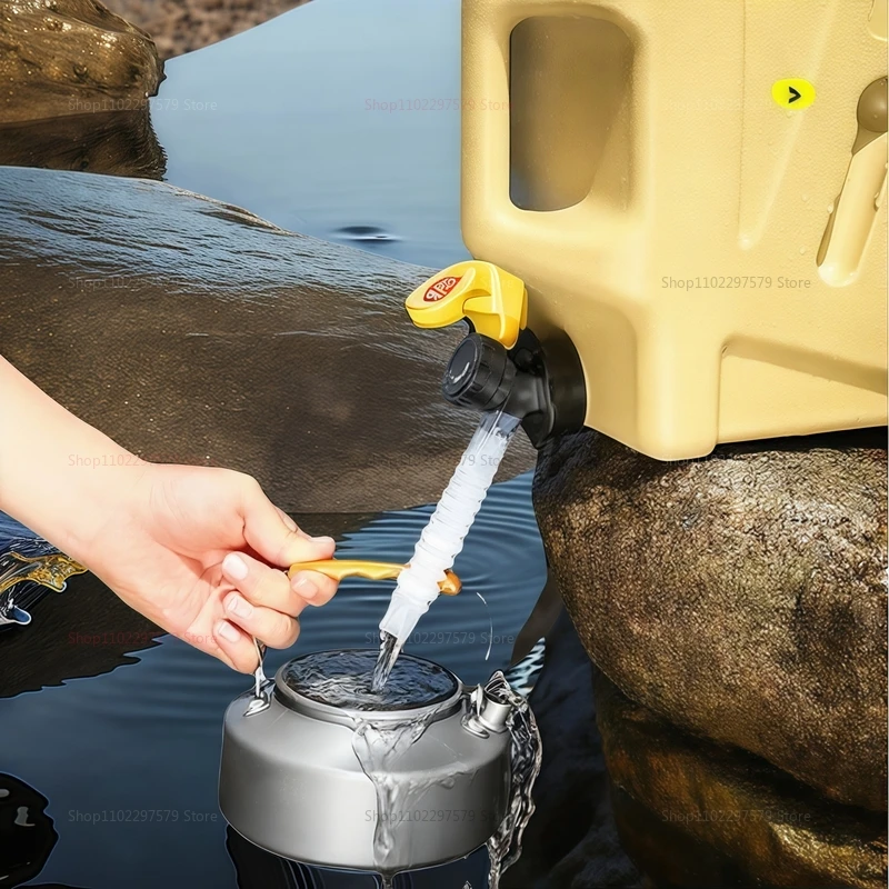 دلو مياه خارجي من البولي ايثيلين للتخييم والسفر، حاوية مياه شرب محمولة لتخزين مياه الشرب، مثبتة على السيارة، 128 أونصة