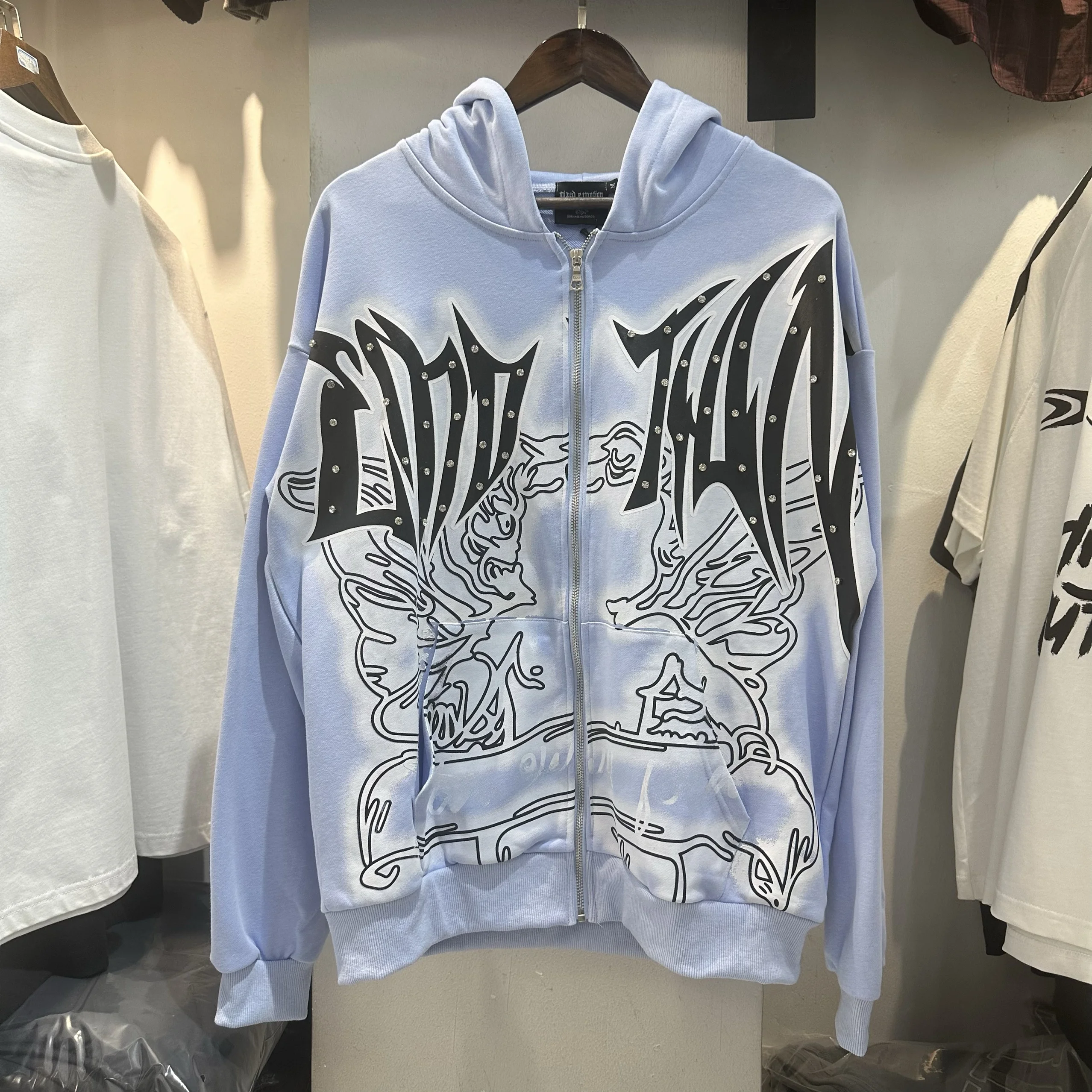 

Модная мужская свободная длинная толстовка с капюшоном на молнии в стиле ретро в американском стиле, повседневная удобная толстовка из хлопка и полиэстера с ромбовидным принтом...